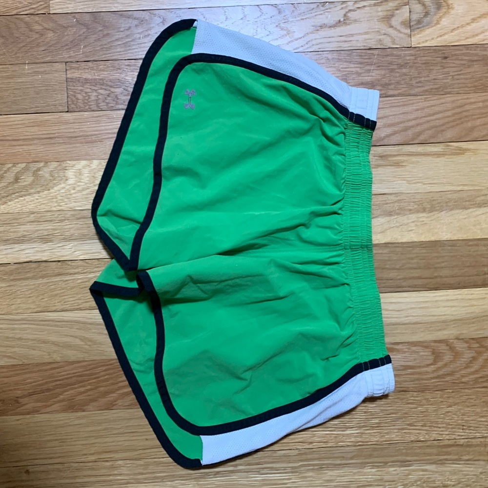 Under Armour Shorts - Size S